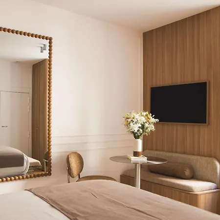 Sublime Saint Honore, Elysee Palace Paris